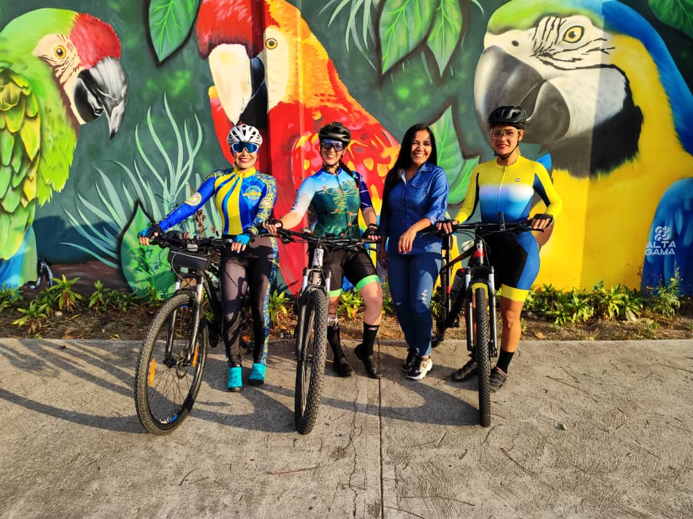 aventurerasbike 3Speak Podcast