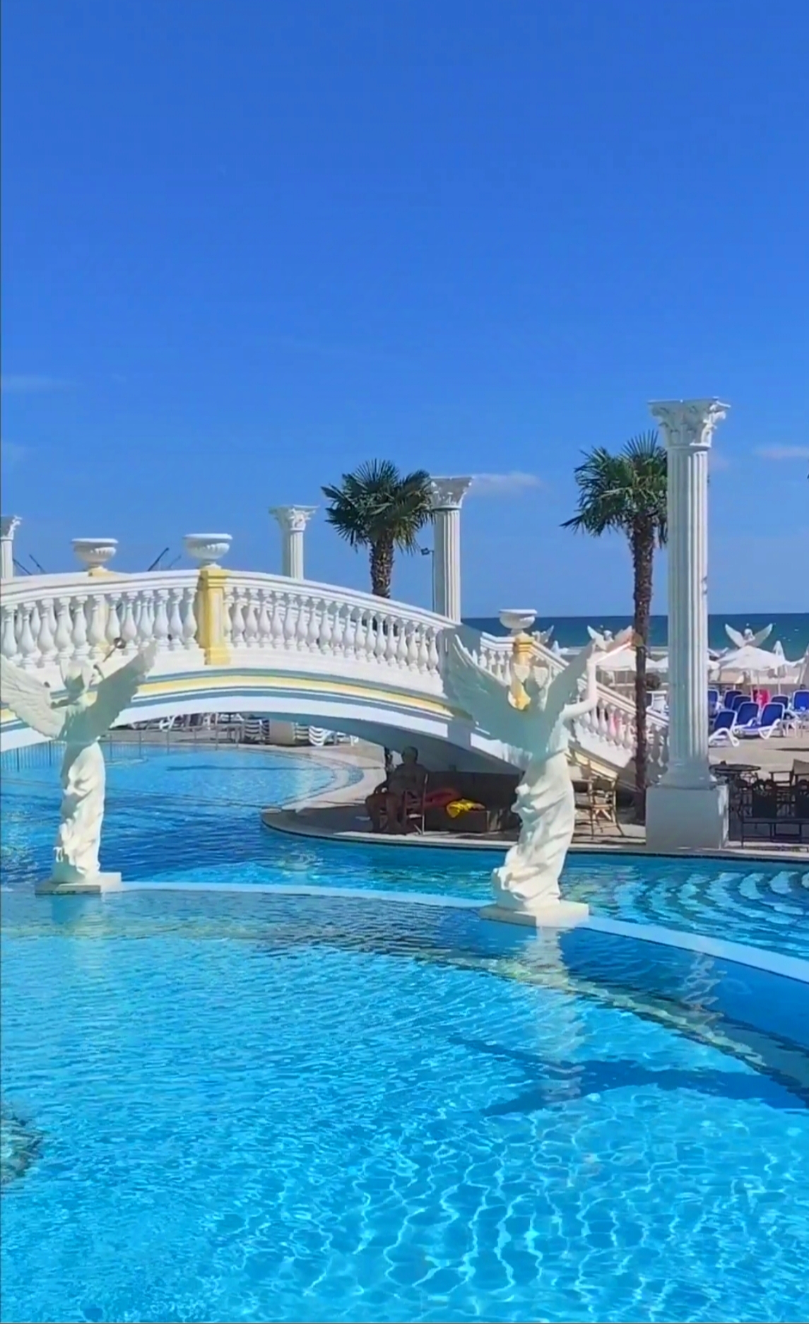 Tempting pool